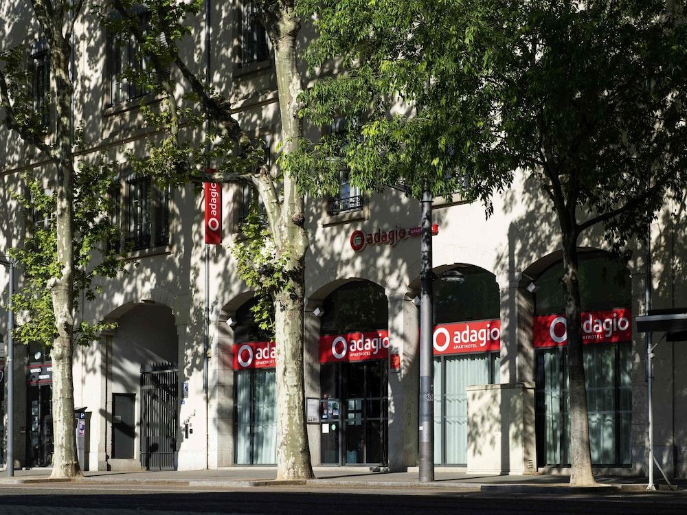 undefined Aparthotel Adagio Lyon Patio Confluence 4