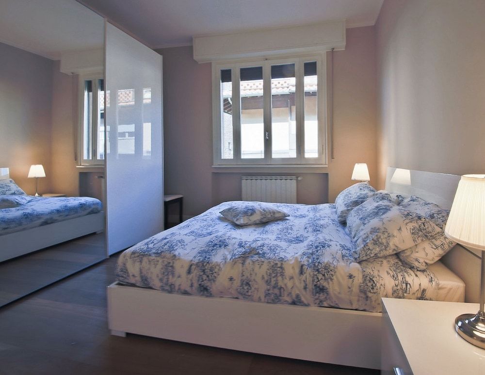 undefined Barbadori 5