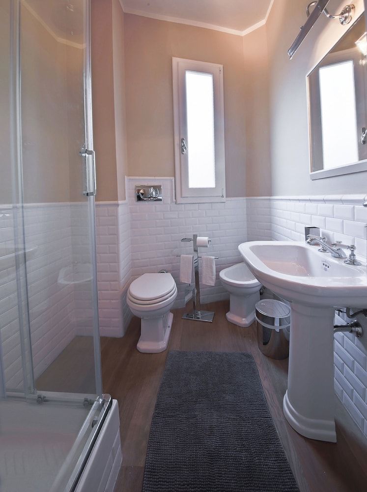 undefined Barbadori 7