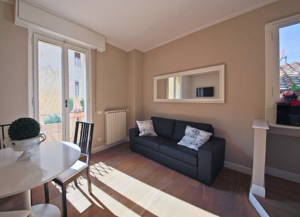 undefined Barbadori 10