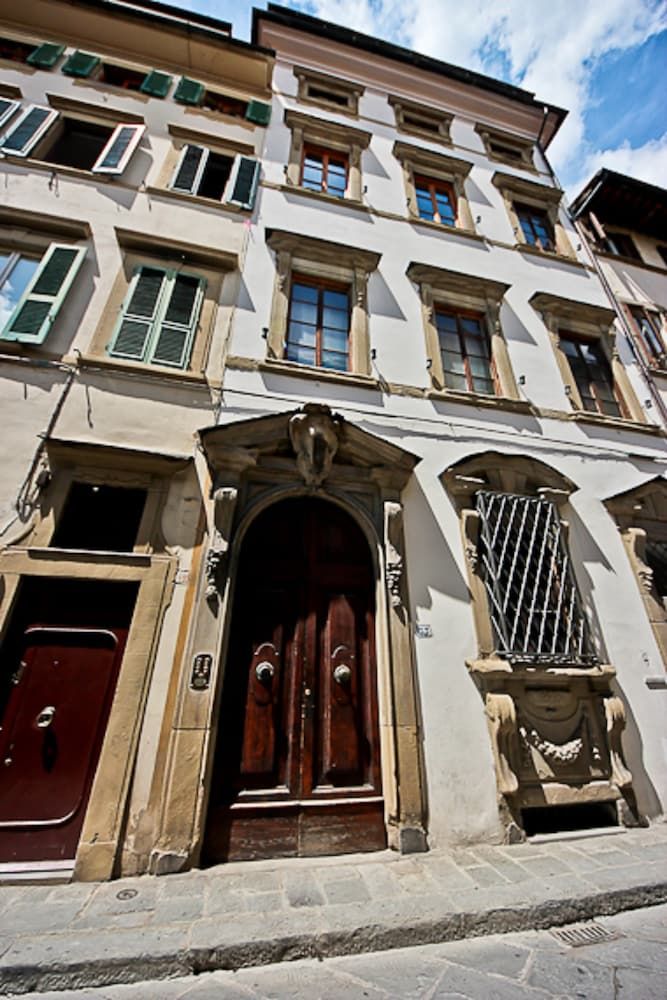 Pergola in Palazzo Leopardi Apartment, 2 Bedrooms 20
