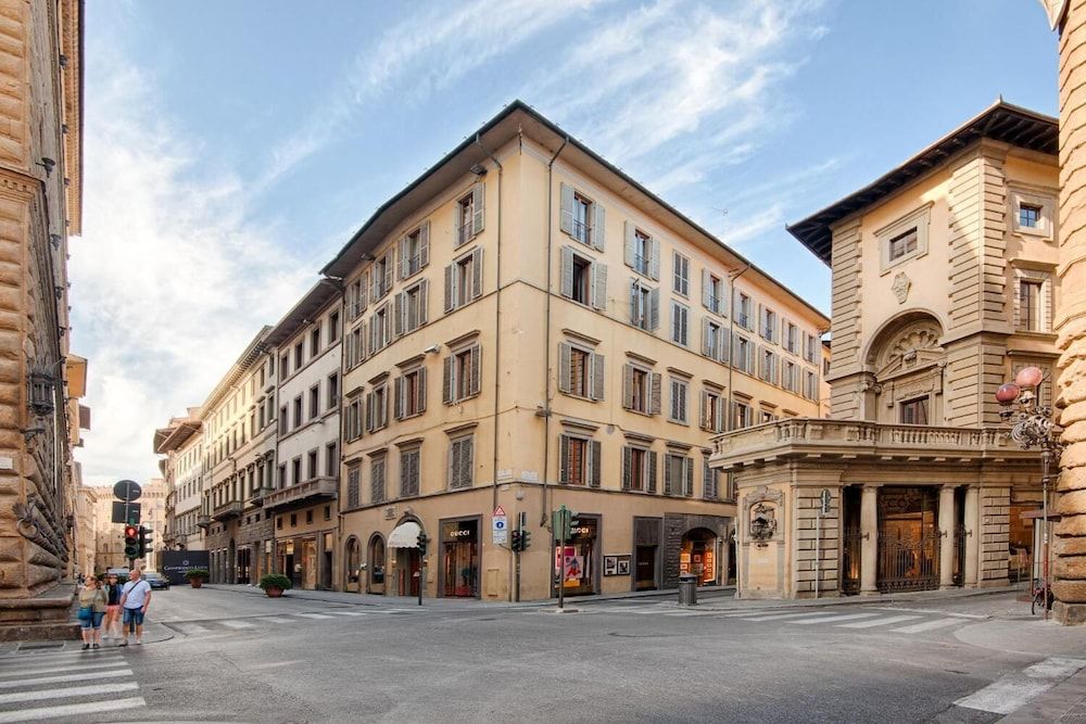 undefined Tiny Ponte Vecchio by Mmega 7