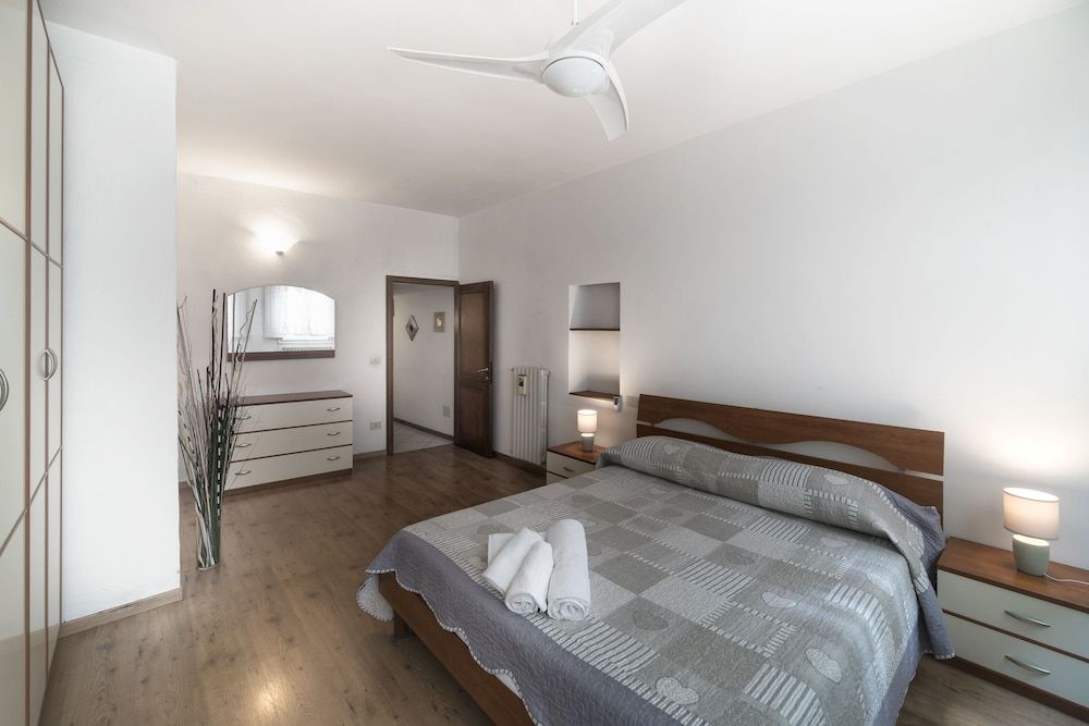 undefined Porcellana 25 House 5