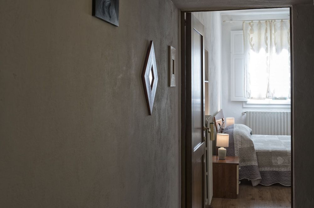 undefined Porcellana 25 House 3