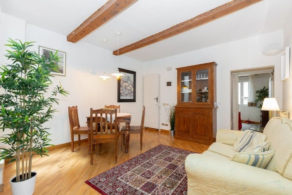 undefined Friends&Family 6