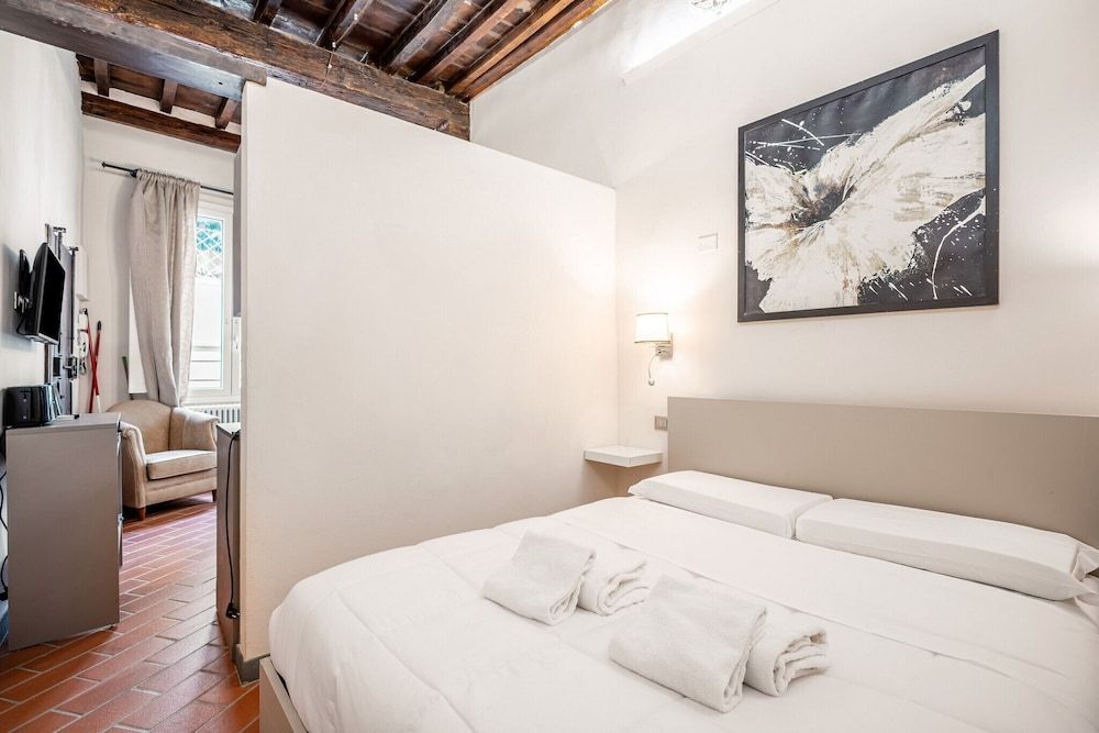 undefined Lambertesca Mono 8