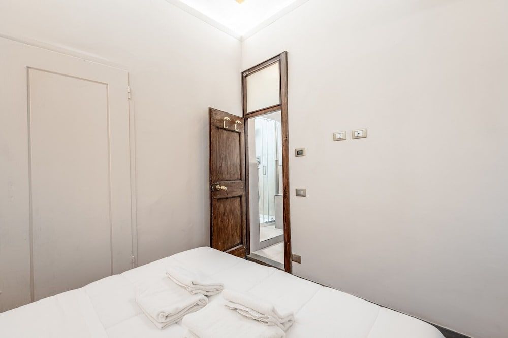 Lambertesca Mono Studio 5