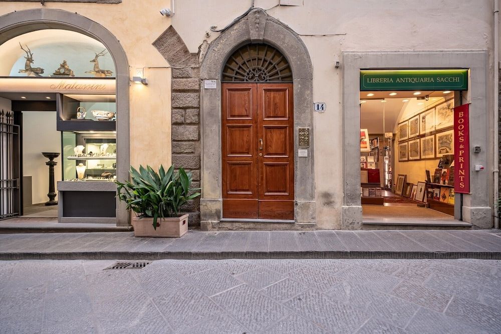 undefined Lambertesca Bilo 4