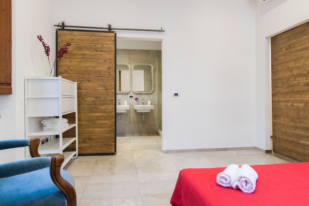 undefined Poliziano Small 3