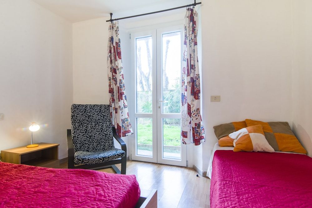 undefined Nelson Mandela Forum Flat 8