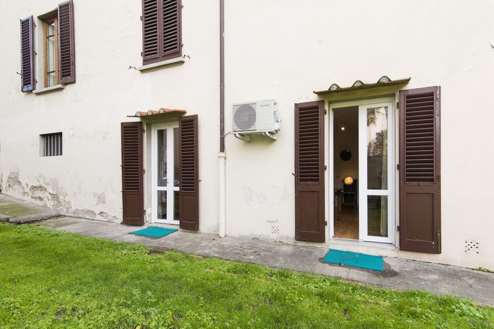 undefined Nelson Mandela Forum Flat 3