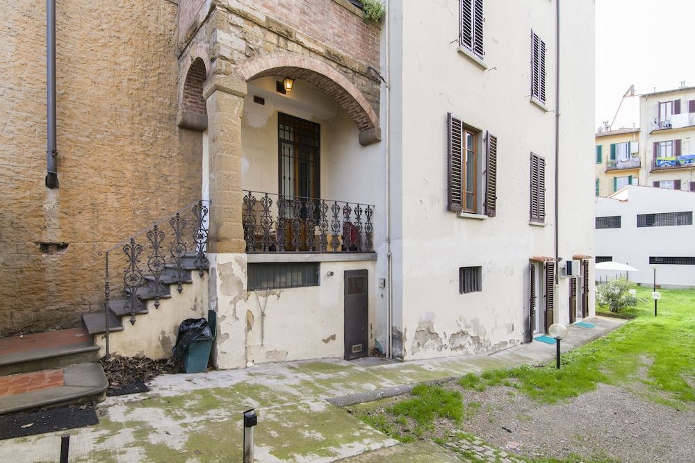 undefined Nelson Mandela Forum Flat 2