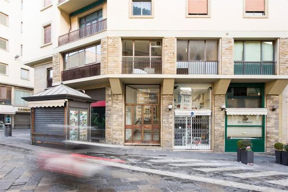 undefined Ponte Vecchio Exclusive Flat 3