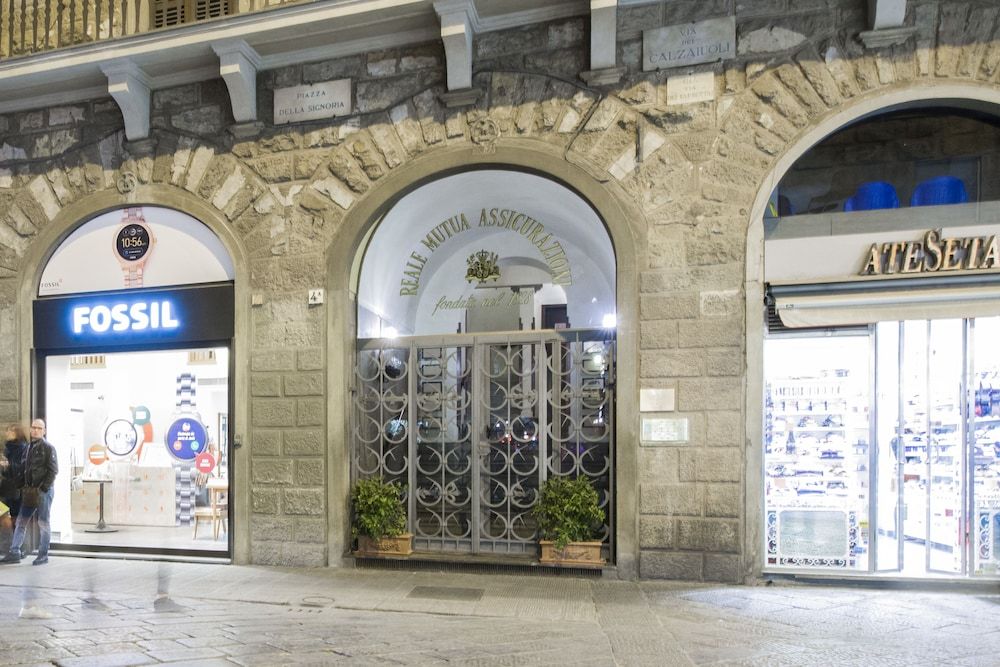 undefined Luxury Apartment con vista su PIAZZA DELLA SIGNORIA 2