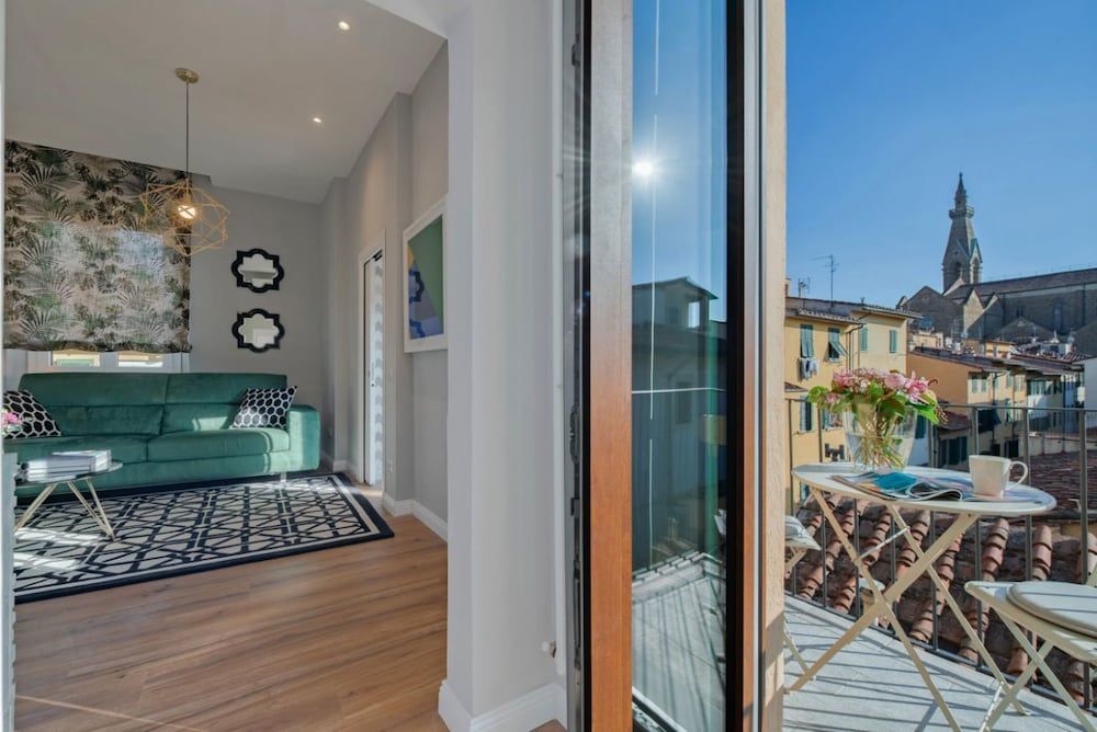 undefined Flamingo Luxury Apartment 2