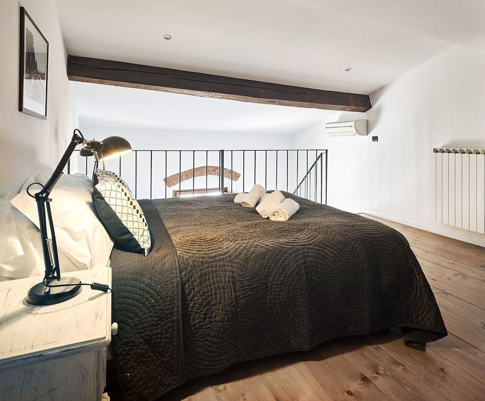 undefined A Few Steps to The Duomo Adorable 1BD Apt 2