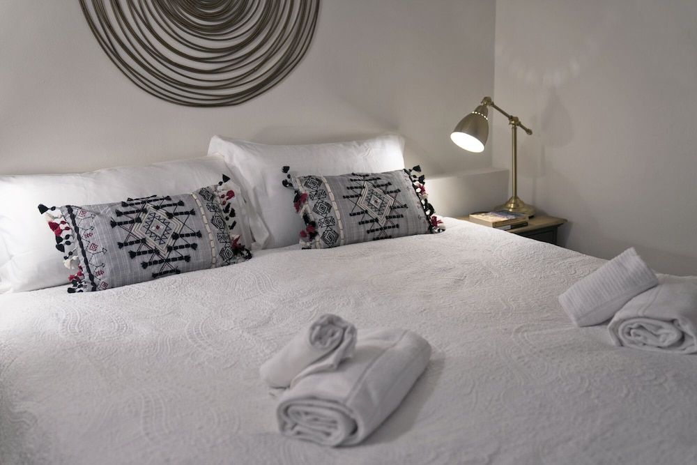 undefined Palace with balcony View to Pitti Palace and the Duomo 5