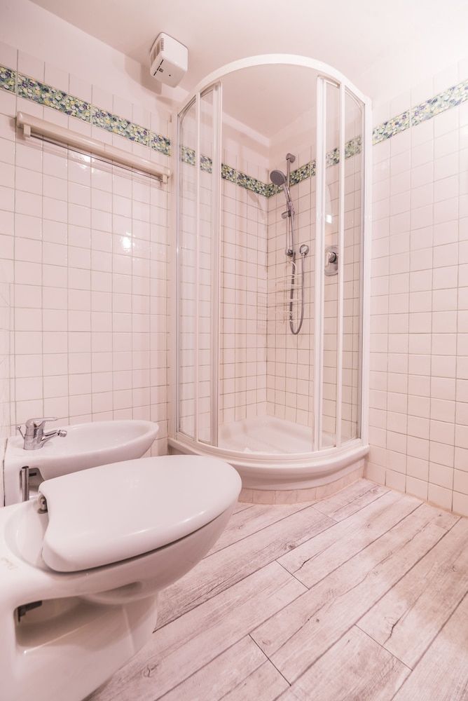 A Few Steps to The Duomo Elegant 2BD Apt Apartment, 2 Bedrooms 13