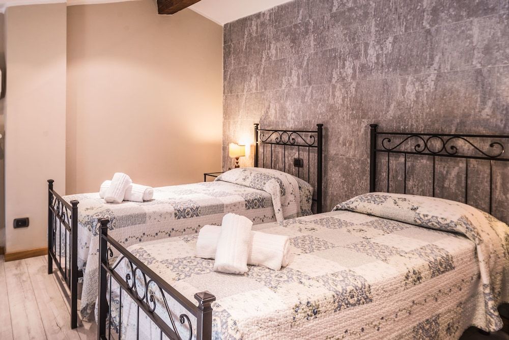 A Few Steps to The Duomo Elegant 2BD Apt Apartment, 2 Bedrooms 10