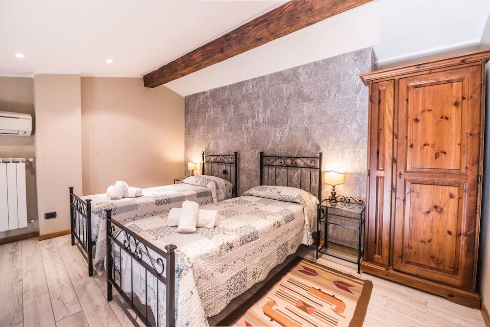 undefined A Few Steps to The Duomo Elegant 2BD Apt 8