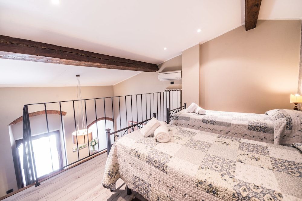 A Few Steps to The Duomo Elegant 2BD Apt Apartment, 2 Bedrooms 9