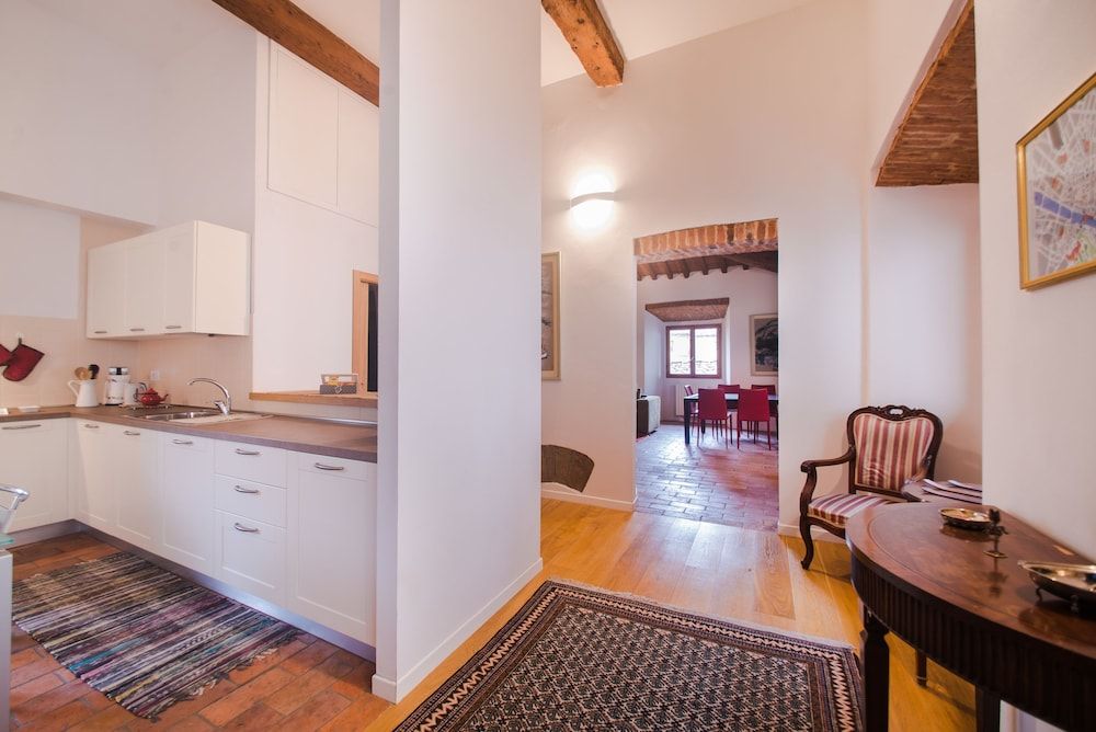 Central Location in Florence Inviting 3BD Apt Apartment, 3 Bedrooms 16