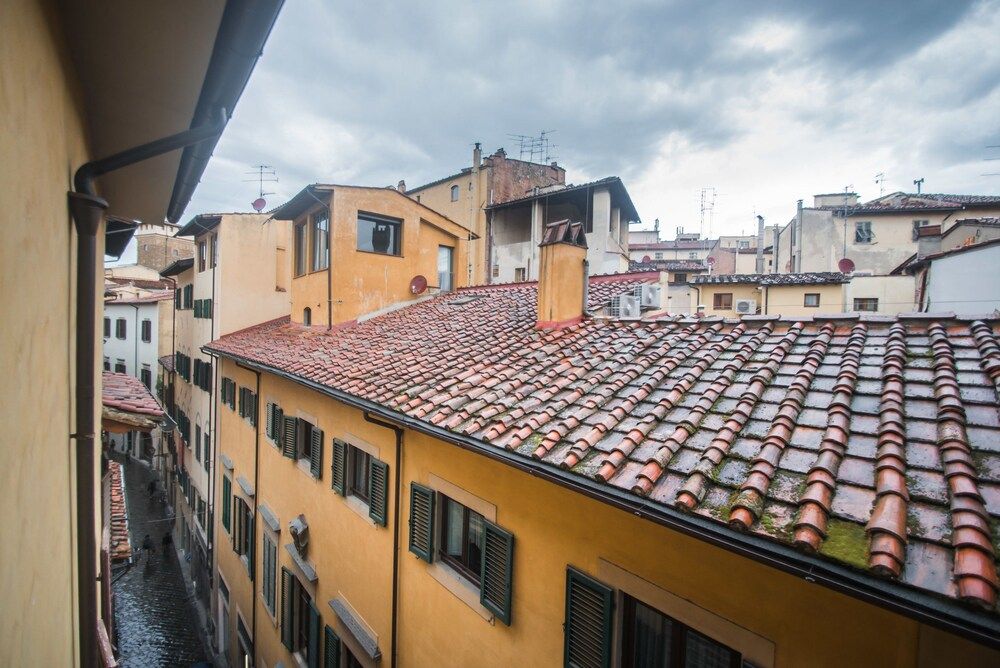 undefined Central Location in Florence Inviting 3BD Apt 2