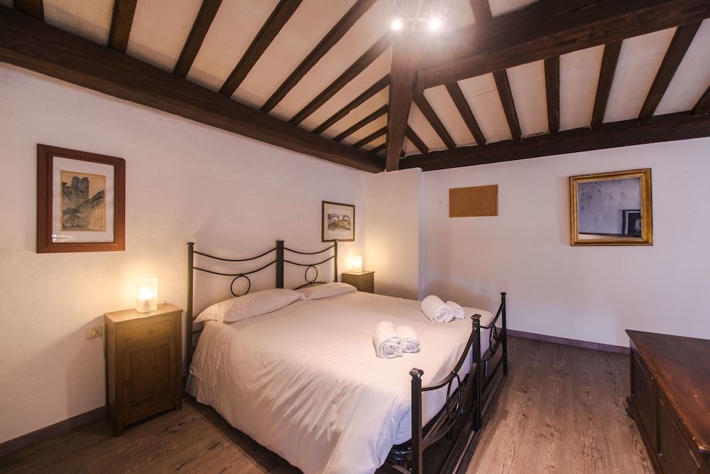 undefined View to the Duomo Just Infront of Pitti Palace 3