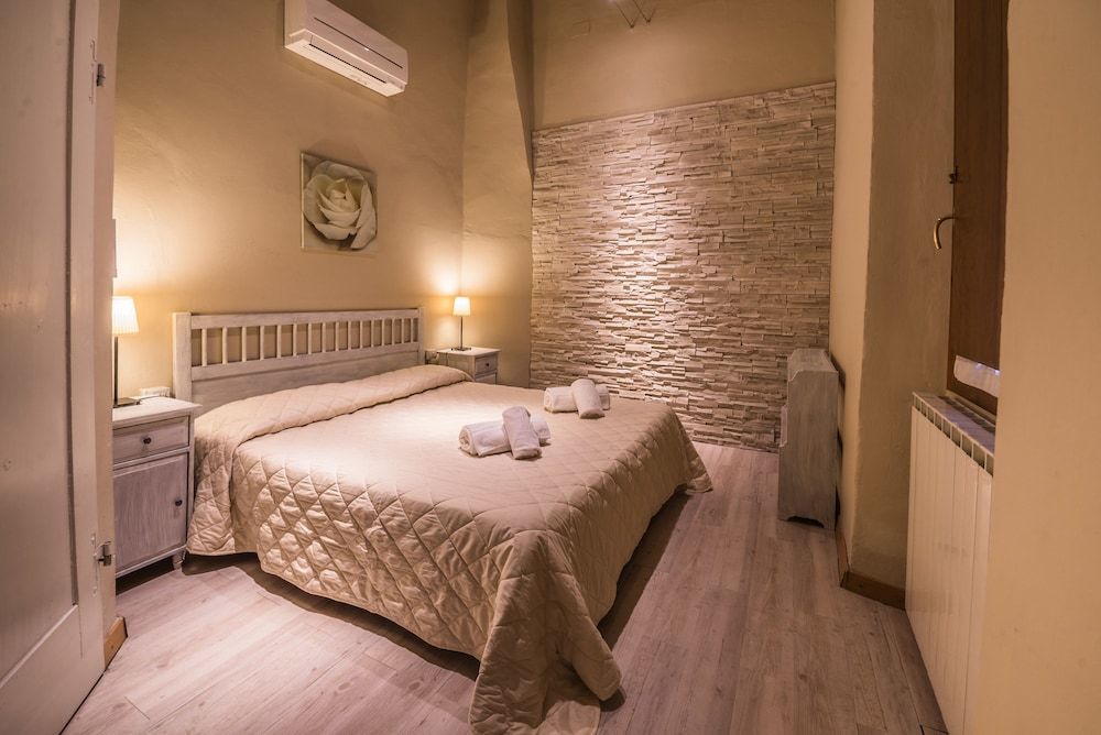 undefined A Few Steps to The Duomo Enchanting 2BD Apt 7