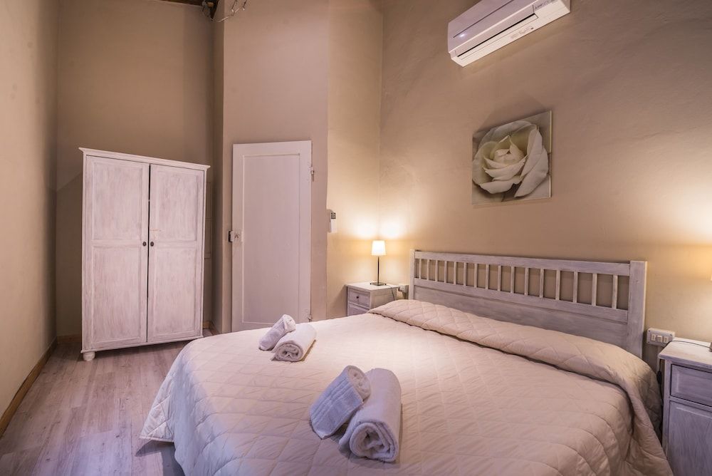 undefined A Few Steps to The Duomo Enchanting 2BD Apt 10