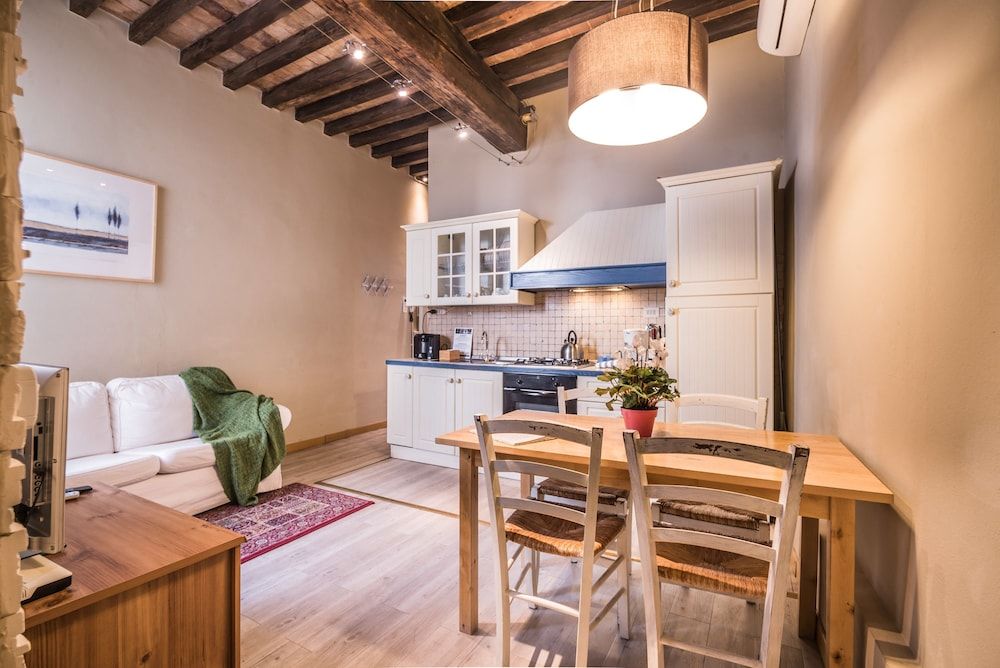 A Few Steps to The Duomo Enchanting 2BD Apt Apartment, 2 Bedrooms 11