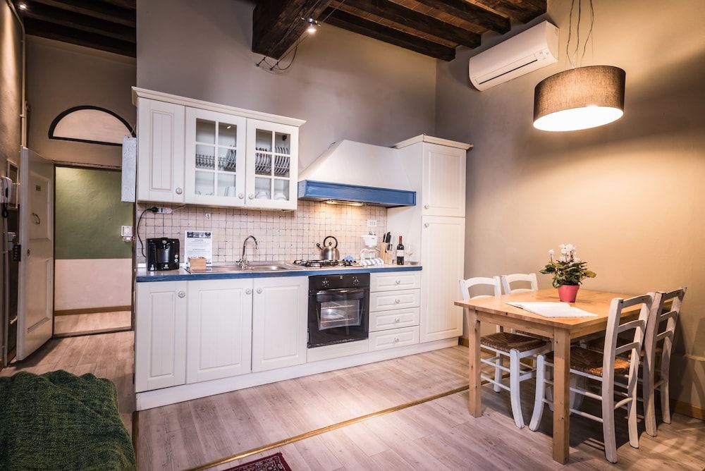 undefined A Few Steps to The Duomo Enchanting 2BD Apt