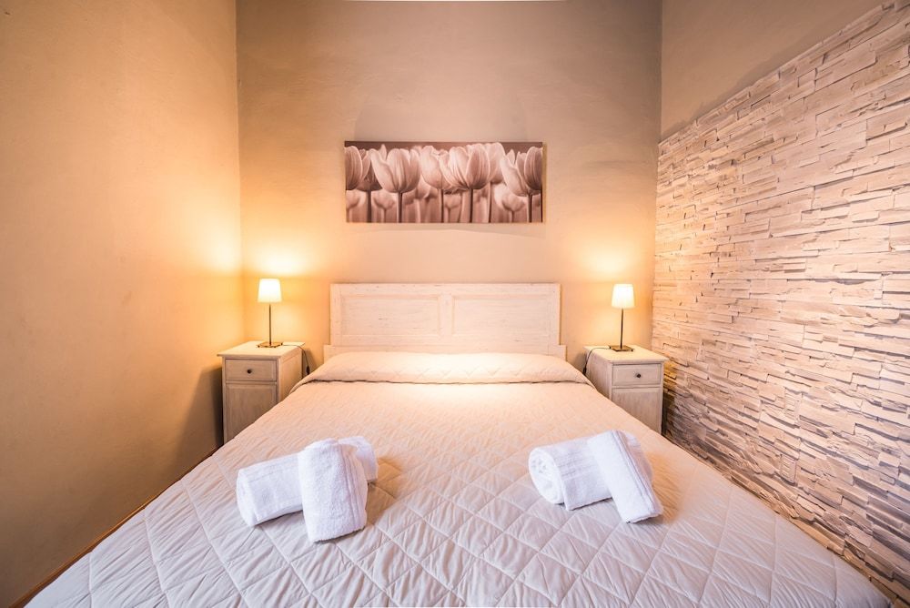 undefined A Few Steps to The Duomo Enchanting 2BD Apt 3