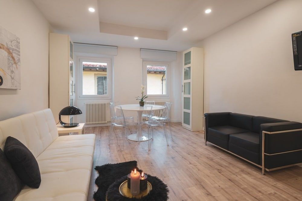 undefined Charming Fossi 10