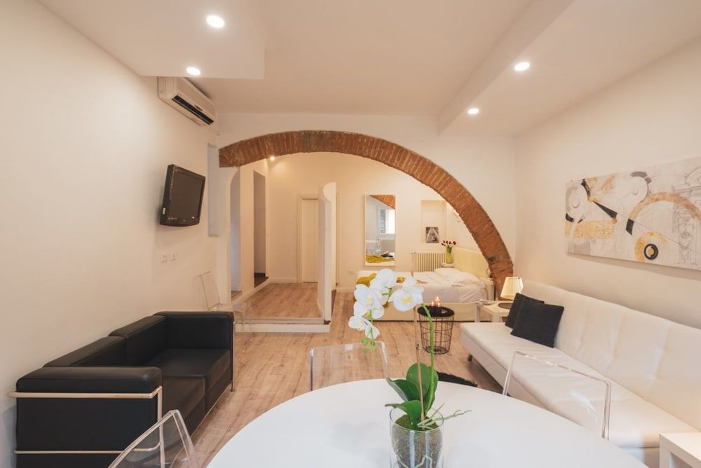 undefined Charming Fossi 8