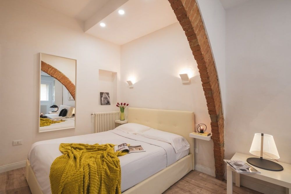 undefined Charming Fossi 2