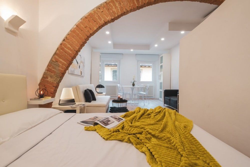 undefined Charming Fossi 4