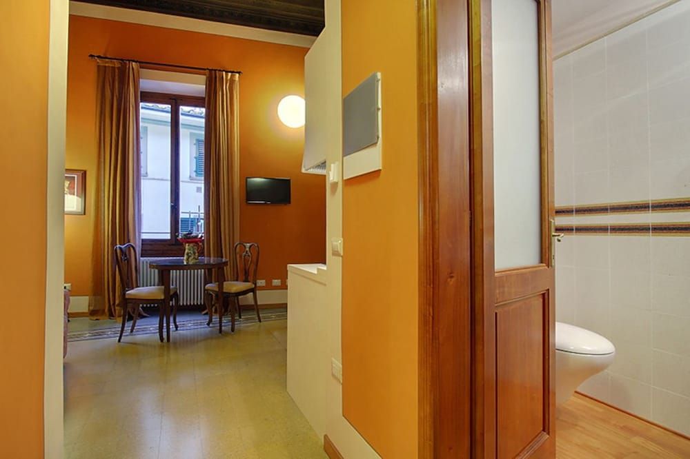 Appartamento Puccini Apartment, 1 Queen Bed with Sofa bed (Tosca) 6