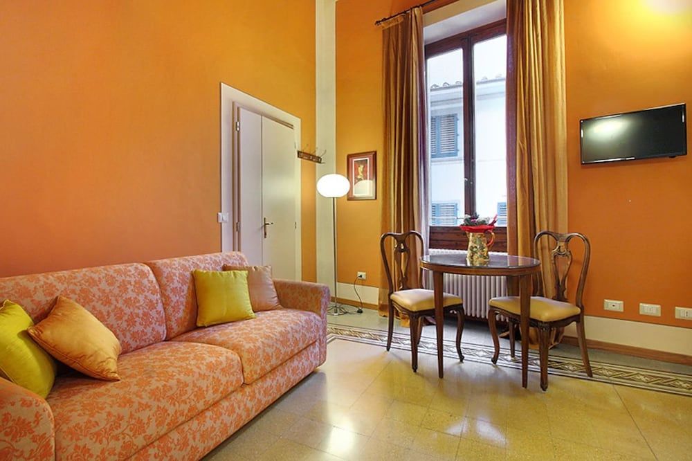 Appartamento Puccini Apartment, 1 Queen Bed with Sofa bed (Tosca) 9