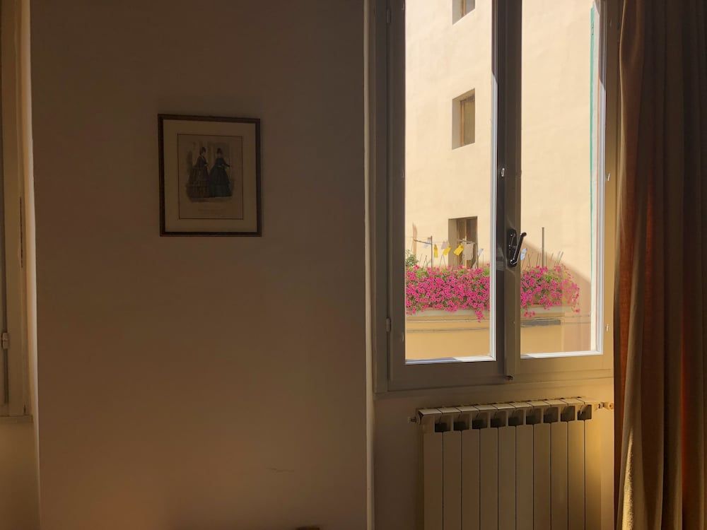 Macci Number Eight City Apartment 12