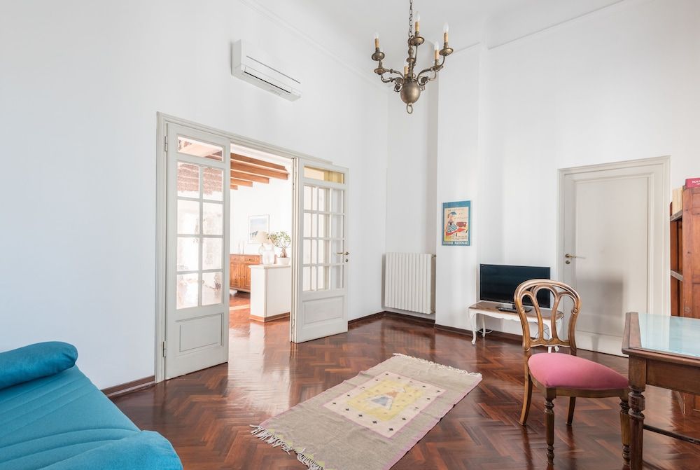 Leopolda Dream Beautiful Apartment Sleeps 5 Duplex, 2 Bedrooms 28