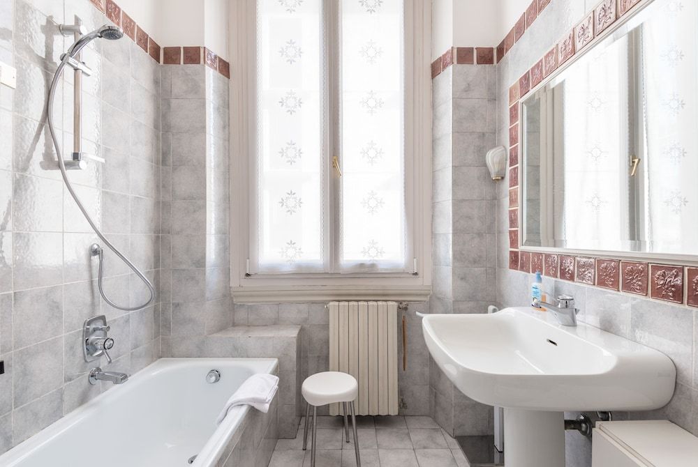 Leopolda Dream Beautiful Apartment Sleeps 5 Duplex, 2 Bedrooms 45