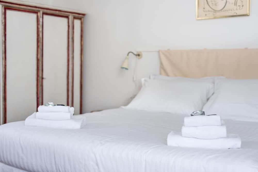 Leopolda Dream Beautiful Apartment Sleeps 5 Duplex, 2 Bedrooms 17