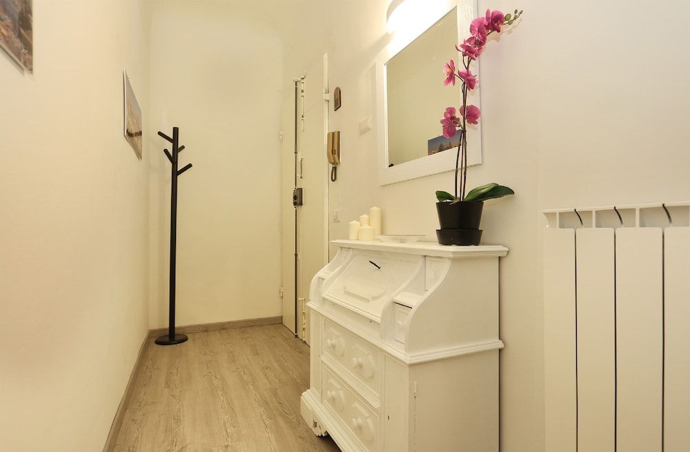 undefined Cristina Suite 4