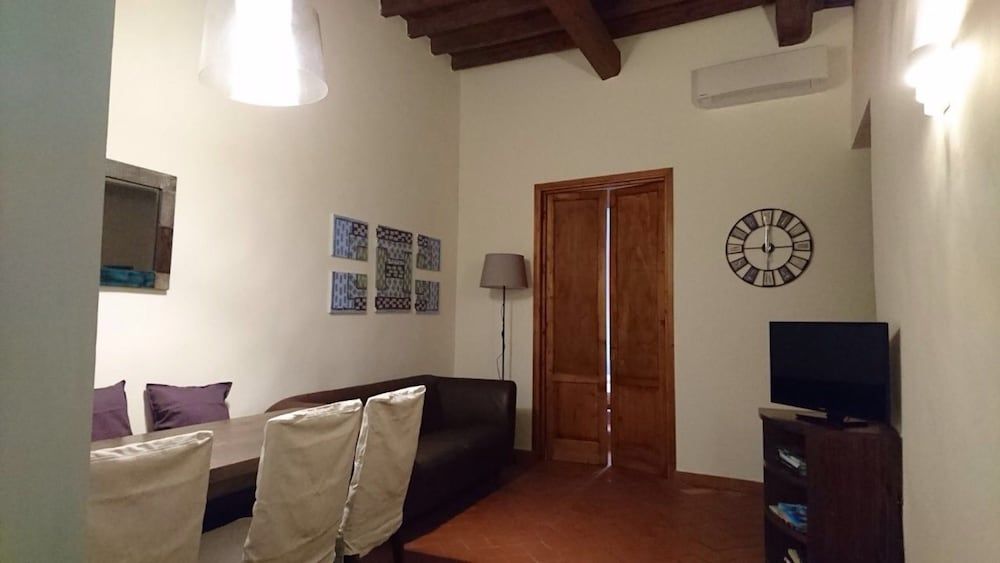 undefined Pitti Four