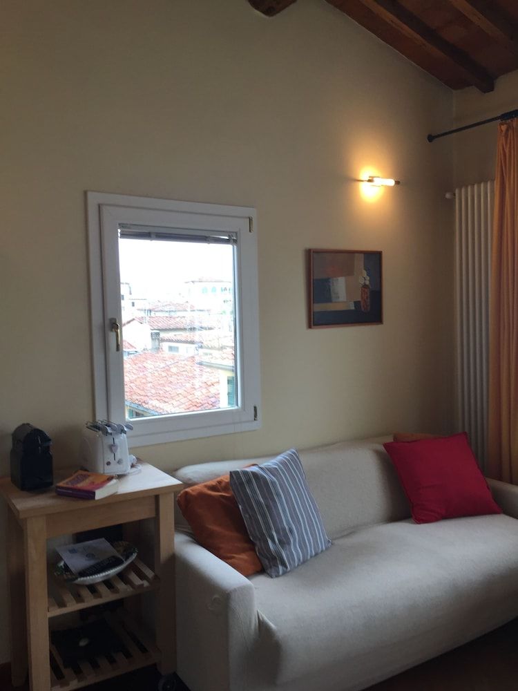 undefined Amorino 10