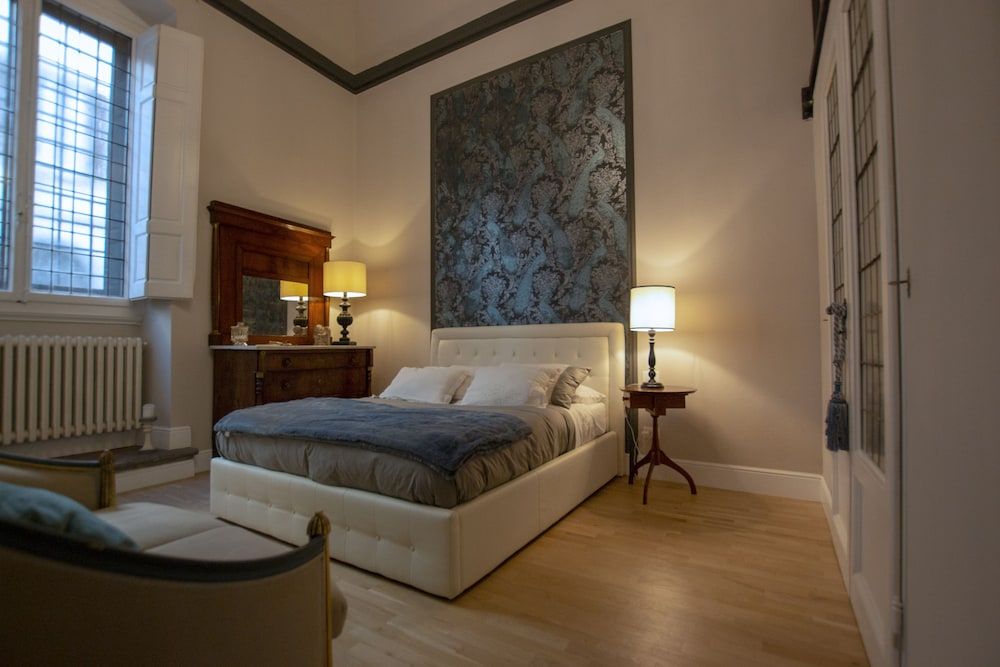undefined Flora Historical Luxury House