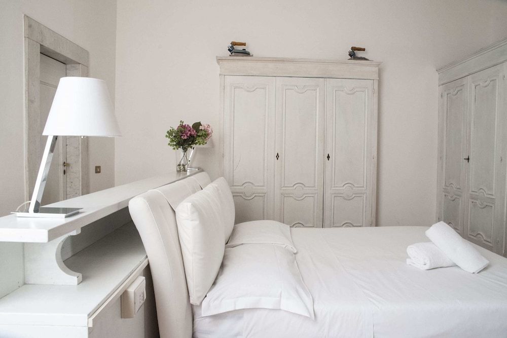 undefined Luxury Flat in Florence Centre 9