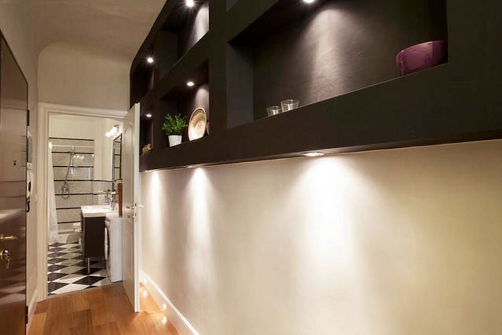 undefined Carmine Suite 7