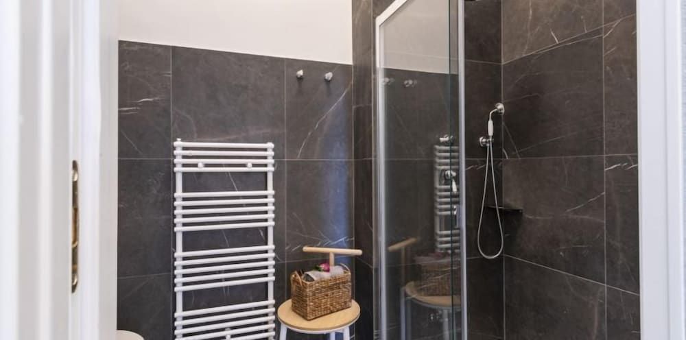 Brunelleschi Stylish Apartment, 2 Bedrooms 38